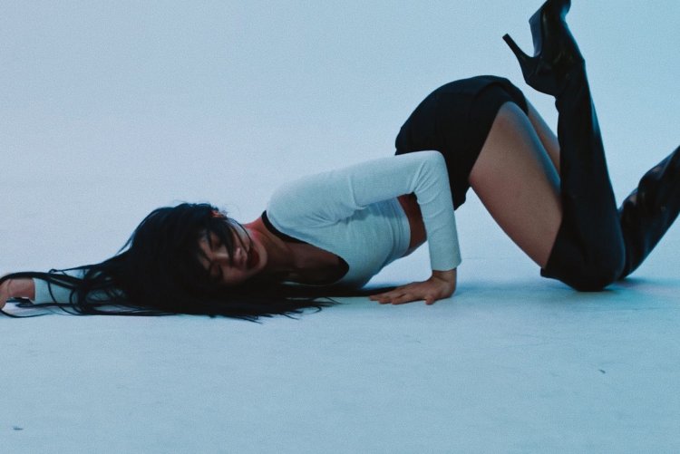 Jenny Kim in underwear