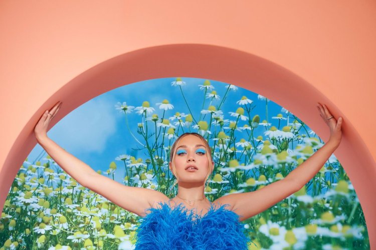 SIA and dancer Maddy