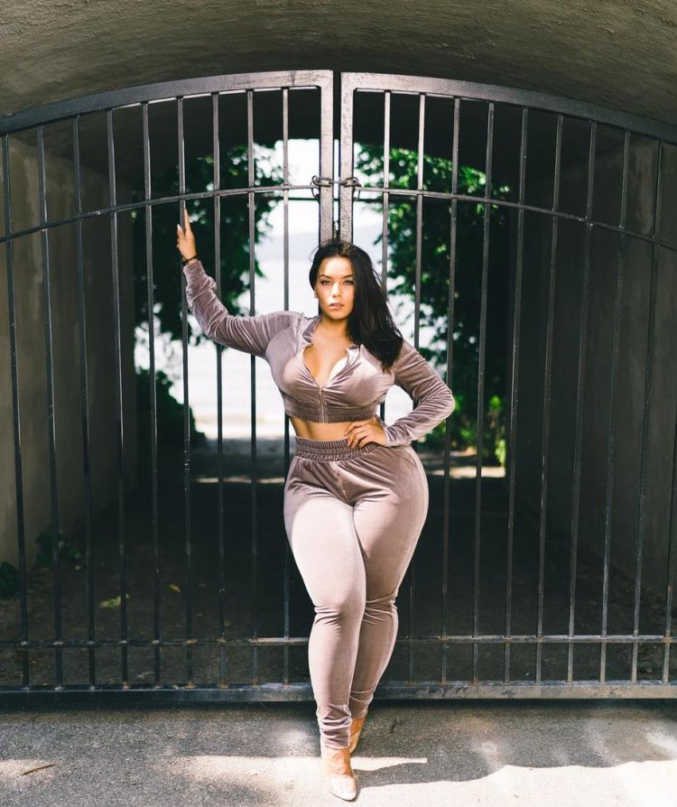 Stefania king plus saz