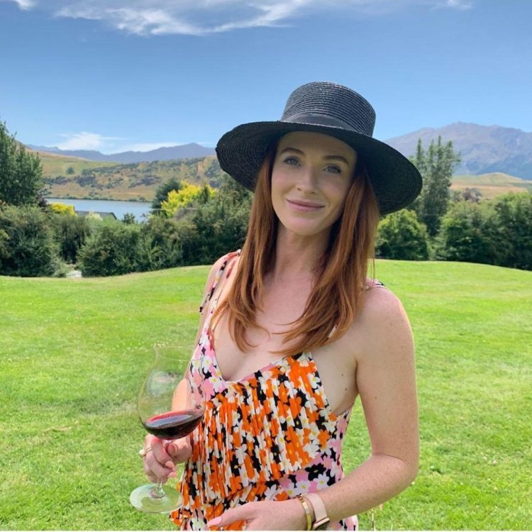 Bridget Moinakhan chest