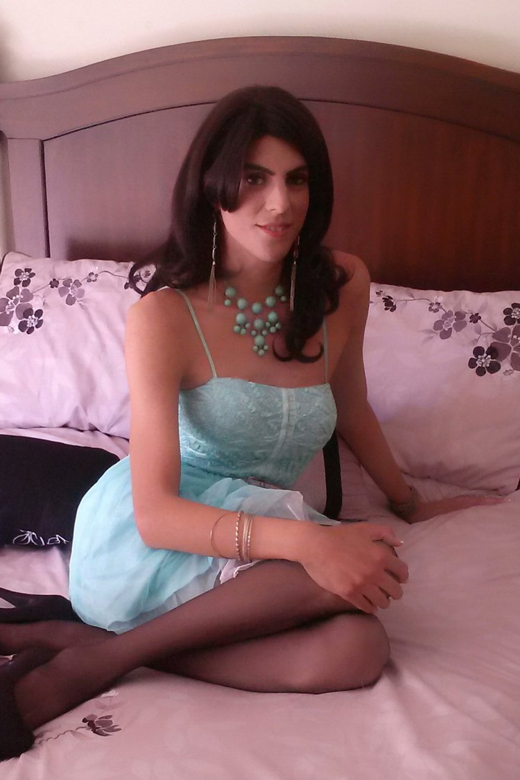 Crossdressers with large breasts