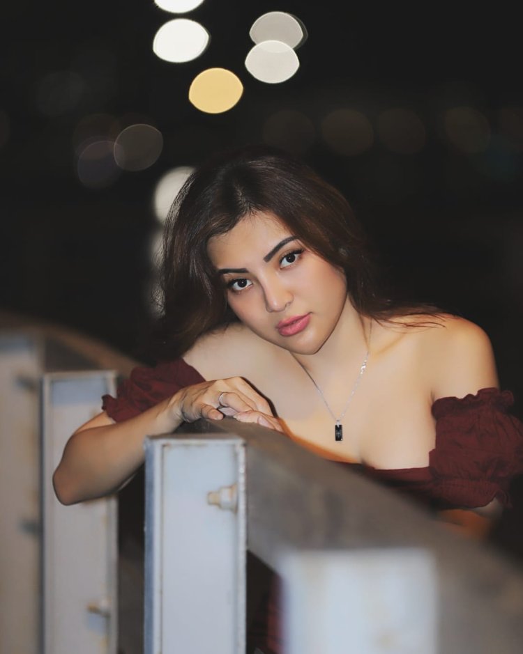 Pose Liar Tika Kaunang Model Hot Indo Asal Makassar