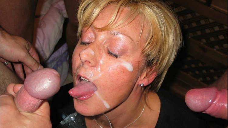 Cum on a mature homemade face