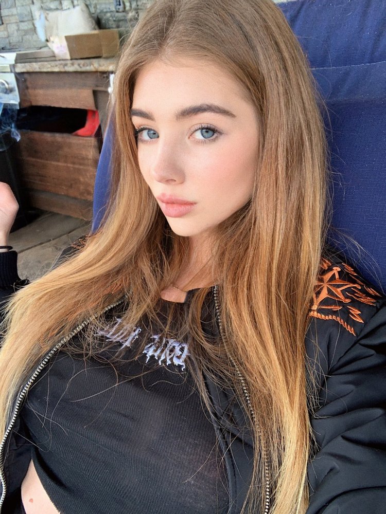 Diana Deets (Coconut Kitty) @Illicit69kitty Naked