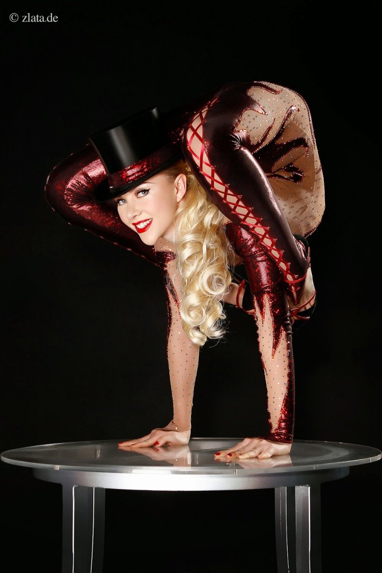 Zlata Contortion Zlata Office