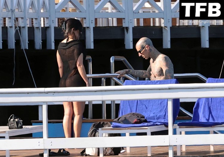 Courtney Kardashian aesthetics