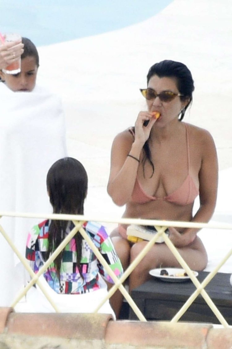 Courtney Kardashian 18