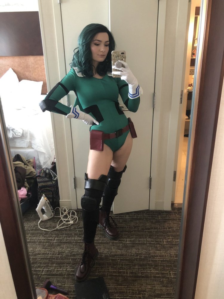 Cosplayer Maggie