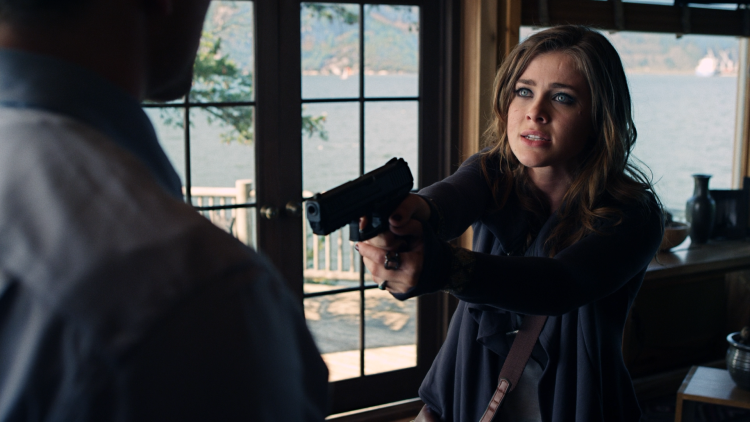 Melissa Roxburgh is hot