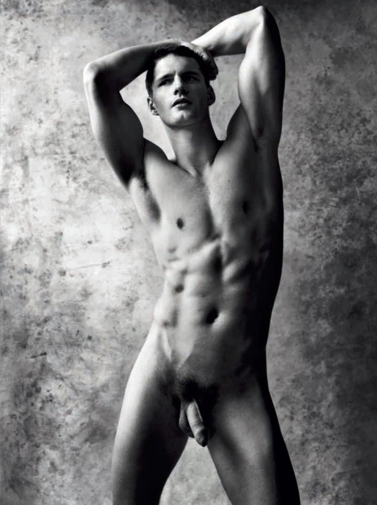 Naked Dieux du Stade 2020