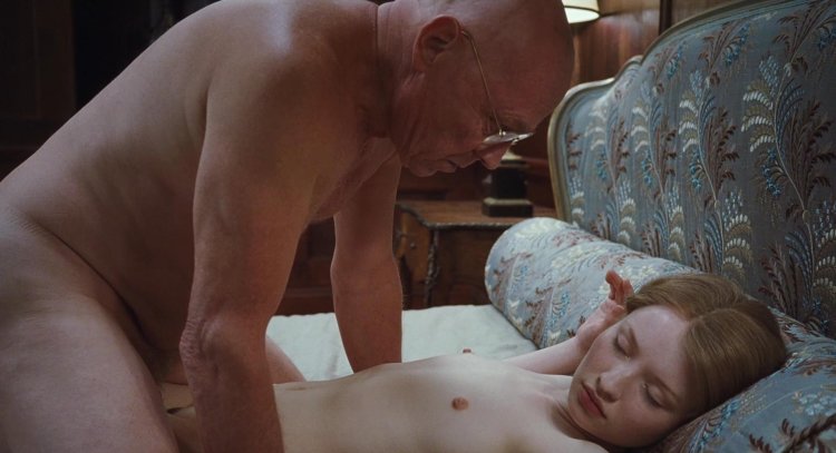 Emily Browning - uninvited (2009) Naked