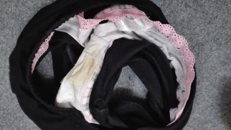 Ussed Panty of Daighter Brown Spot and Sperm