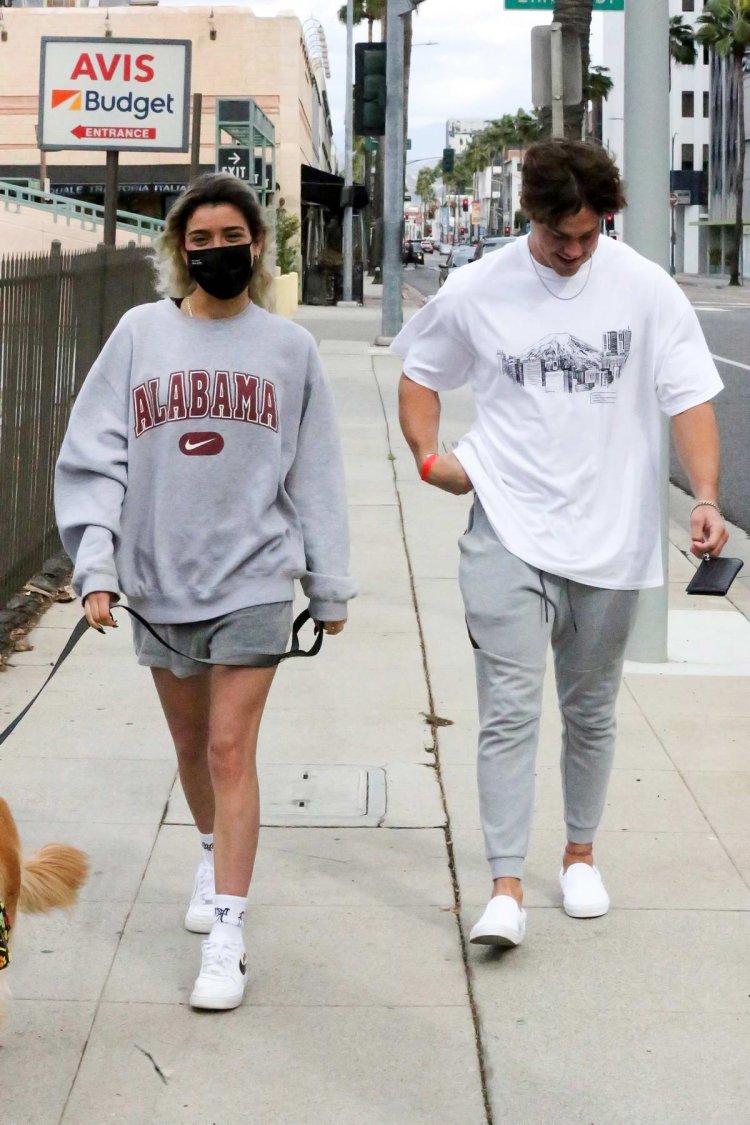 XXX Dixie Dixie and Addison Rae