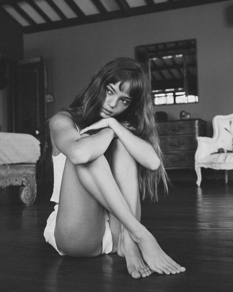 Inca Williams model Feet