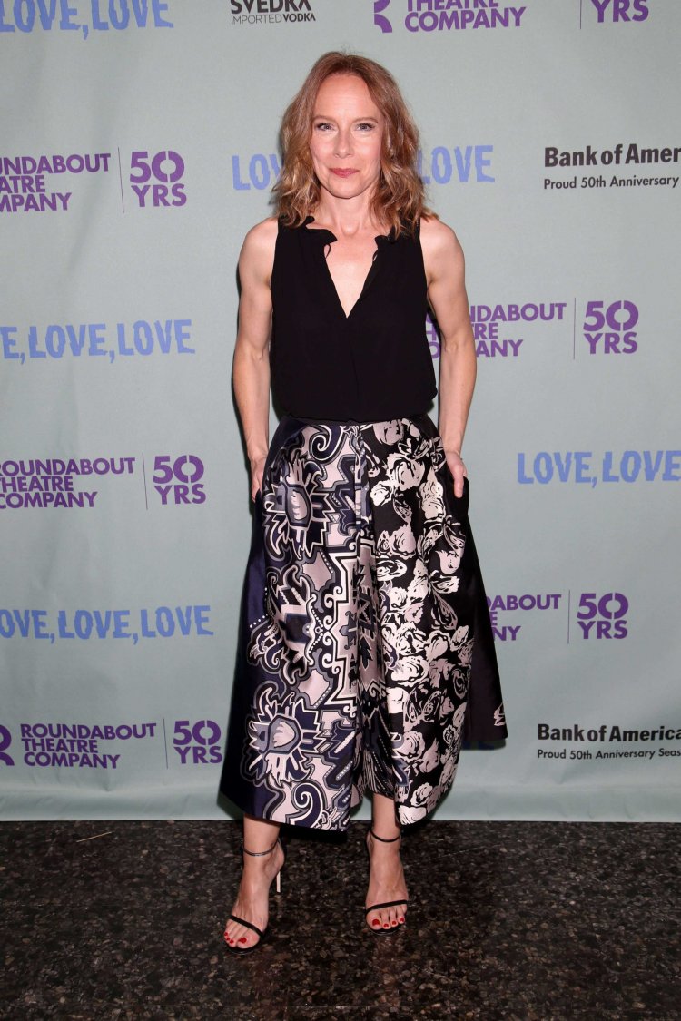 Amy Ryanamy Ryan Young