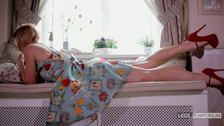 Nicole Mireku Jim Crossed Legs