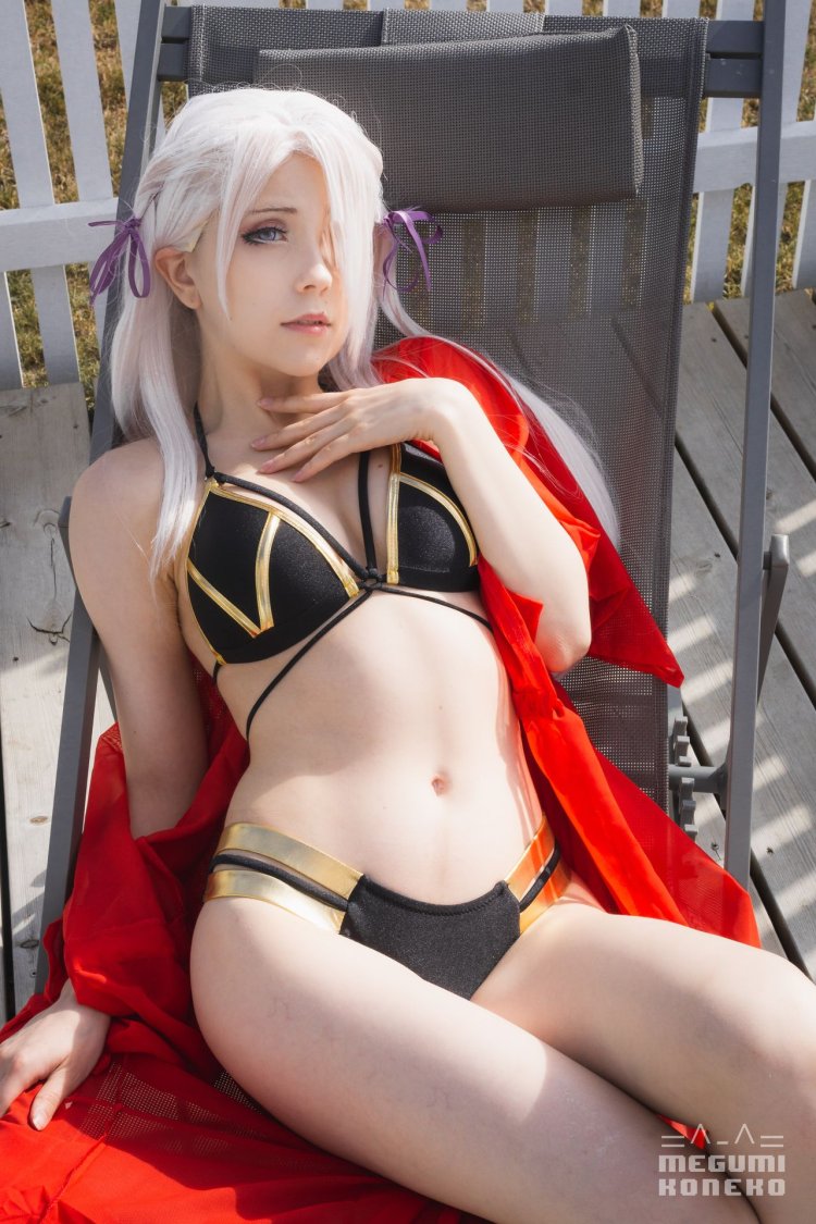 Naked May Sakuraudzima cosplay in stockings legs up