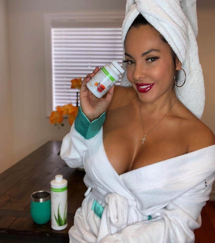 Famous Portuguese singer Fado black