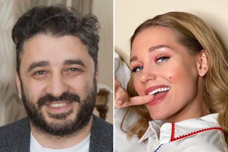 Two mature naked mothers