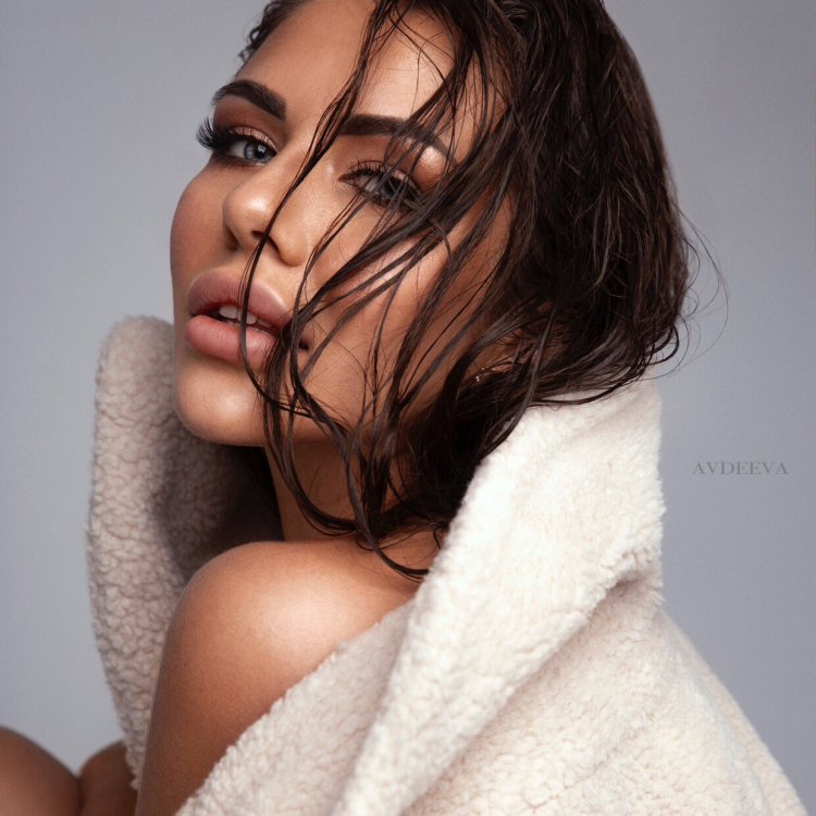 Ukrainian blogger Sofia Stuzhuk