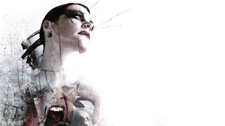 Flor Jansen in underwear