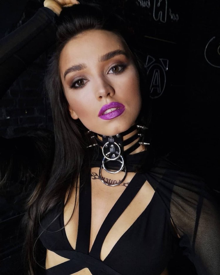 Daria Zaretskaya singer