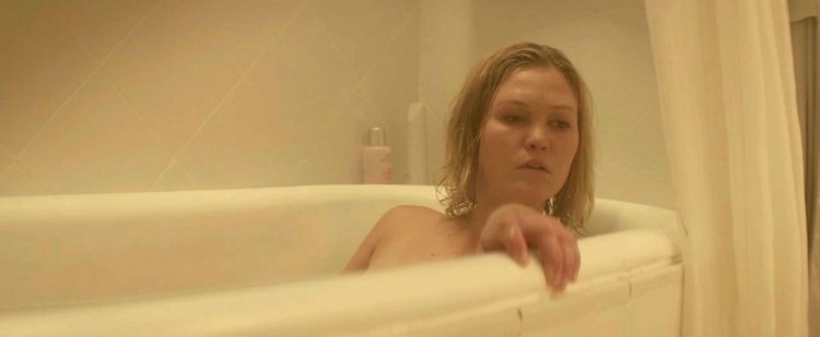 Julia Stiles Erotic scenes