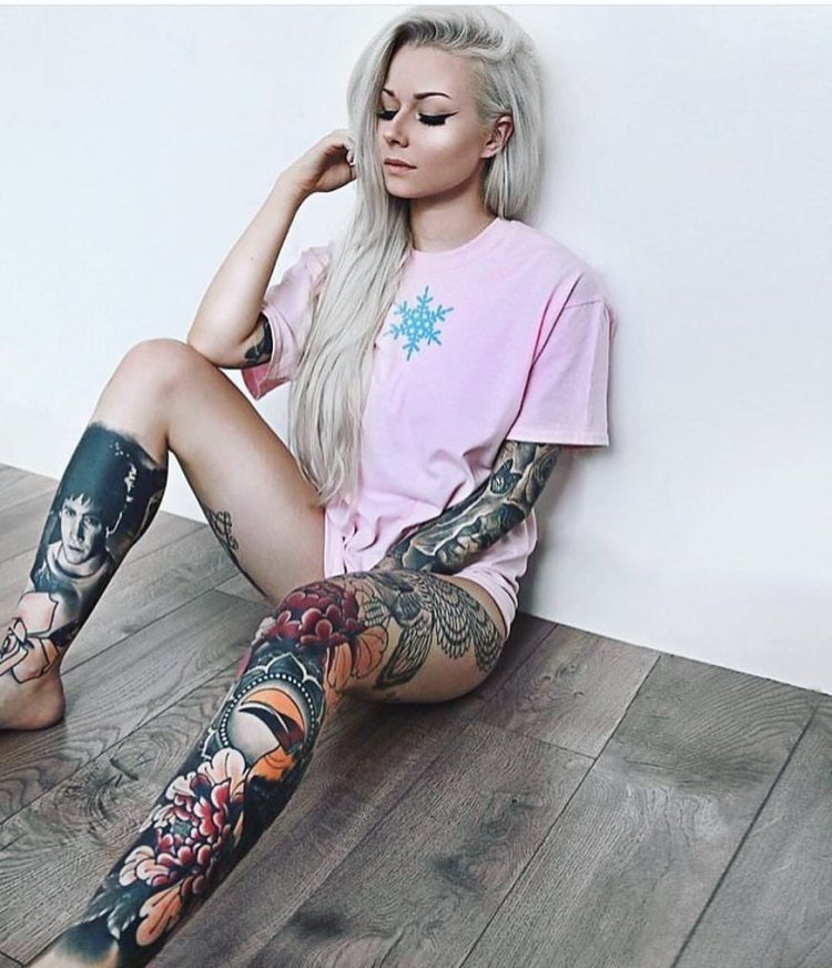 Courtney Stodden Blue Dress