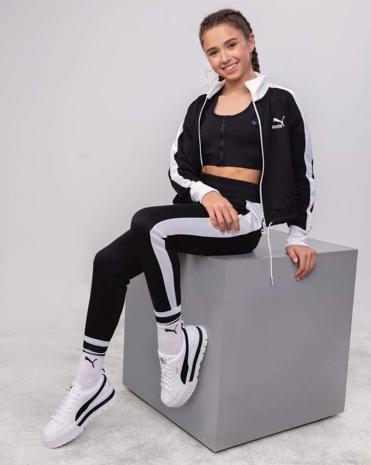 Camila Morron Hackers