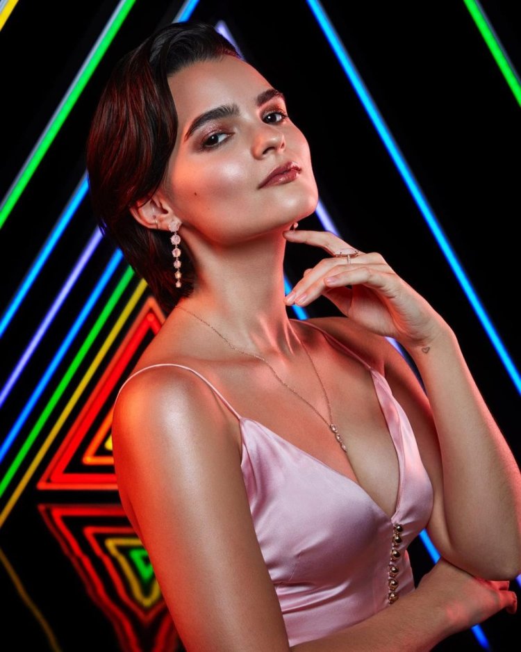 Brianna Hildebrand Brianna Hildebrand