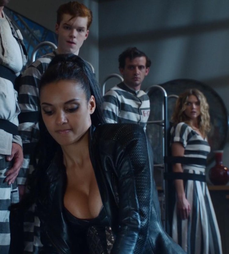 Jessica Lucas Gotham Hot