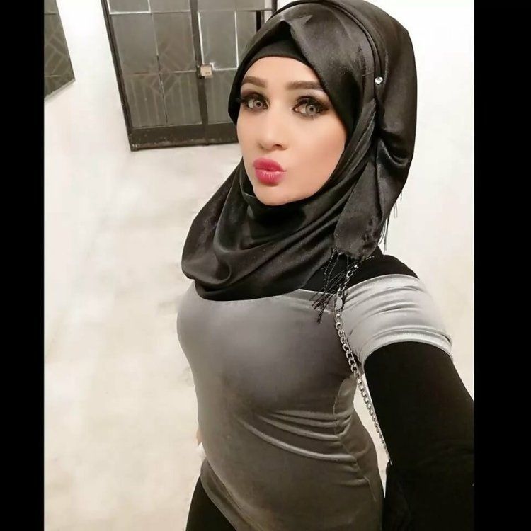Muslims with big breasts