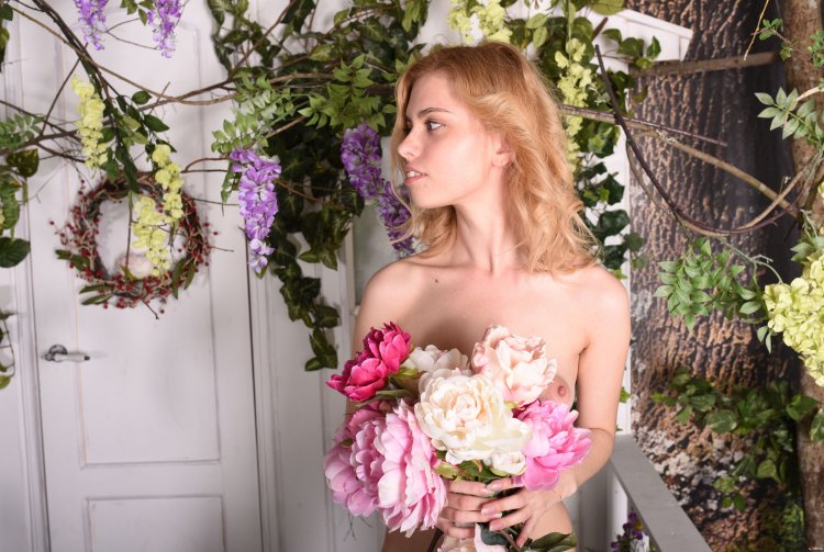 Beautiful chubby naked girls