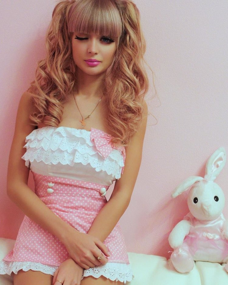 Angelica Kenova in life