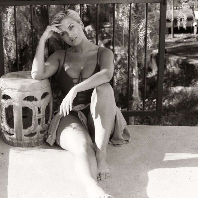 Amy Elizabeth Jackson Bikini