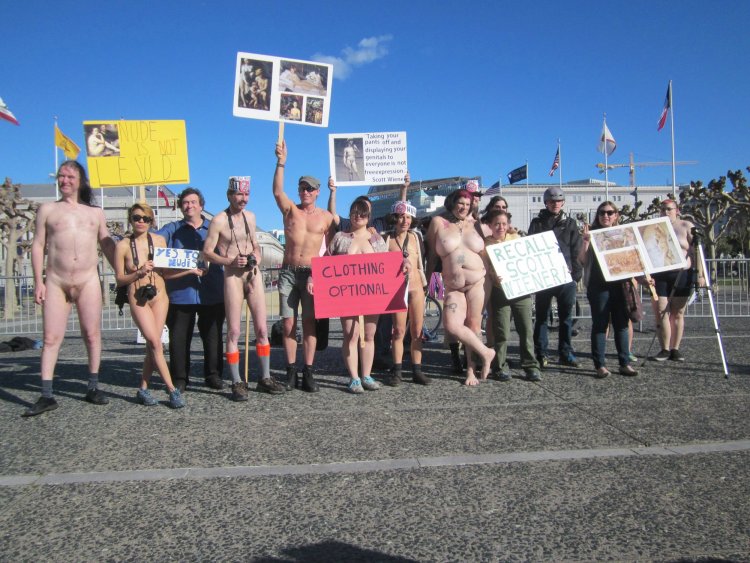 Sarah Winter photo naked