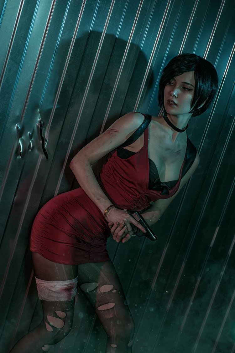 Ada Wong cosplay naked