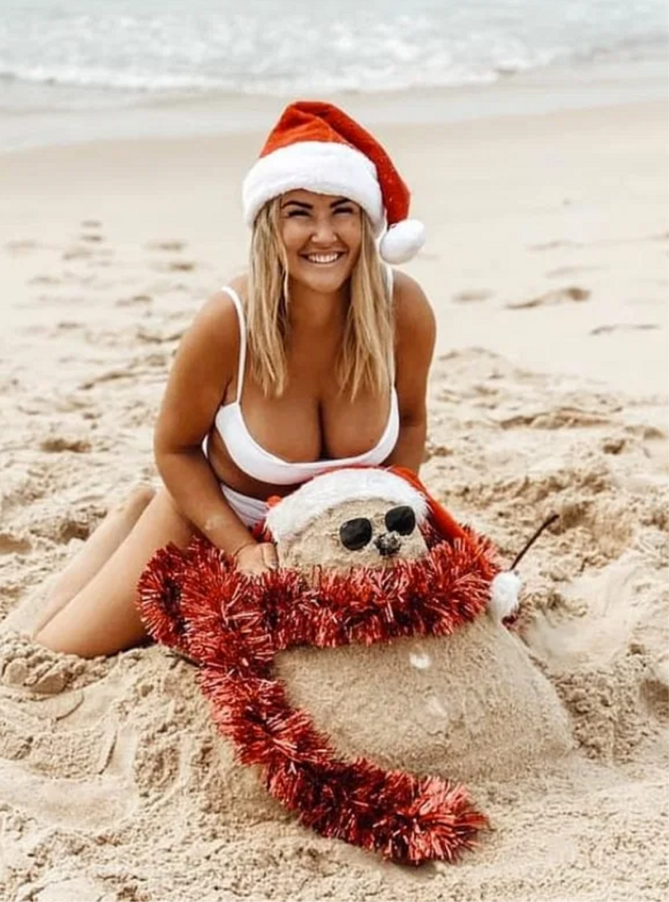 Family pairs of swingers on the beach