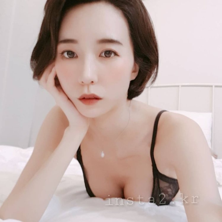 Kouzuki anjyu (香月 杏珠) naked naked