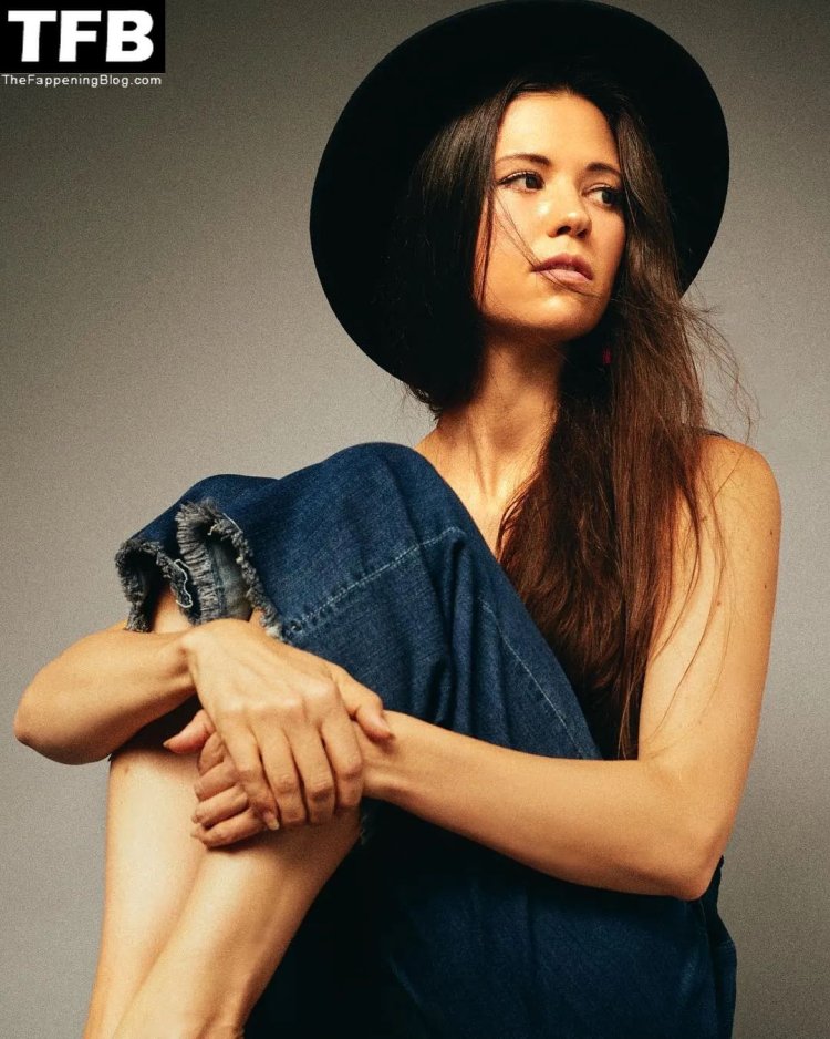 Meredith Garretson Legs