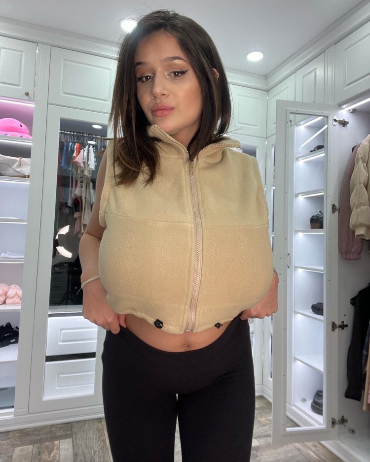 Svetlana Vorontsova boobs