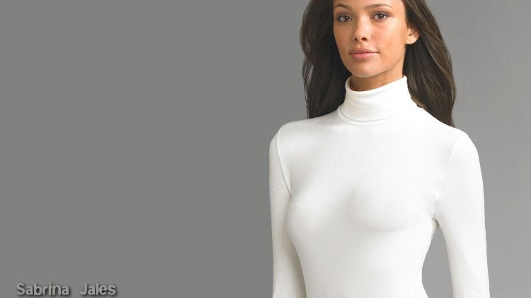 Sabrina Lloyd tights