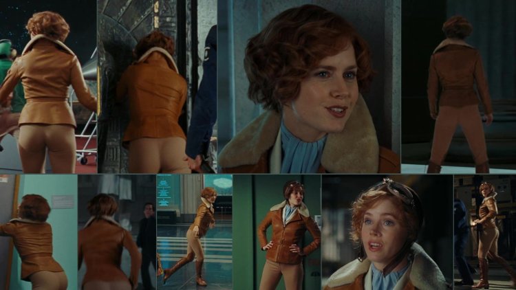 Amy Adams Topless