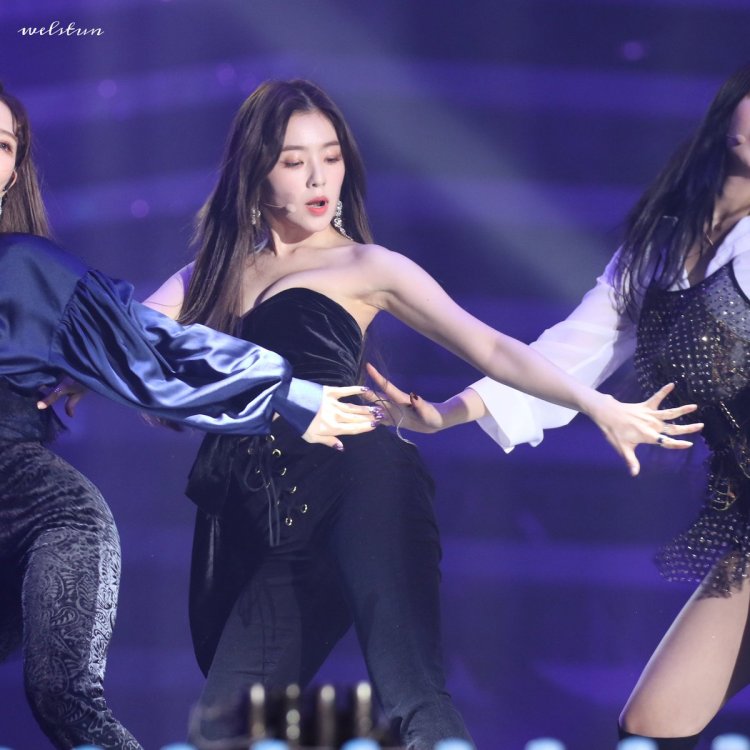 Red Velvet participants naked ero