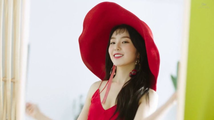 Sylgi Red Velvet Monster