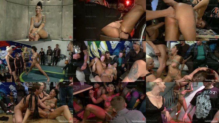 Sining busty on the street