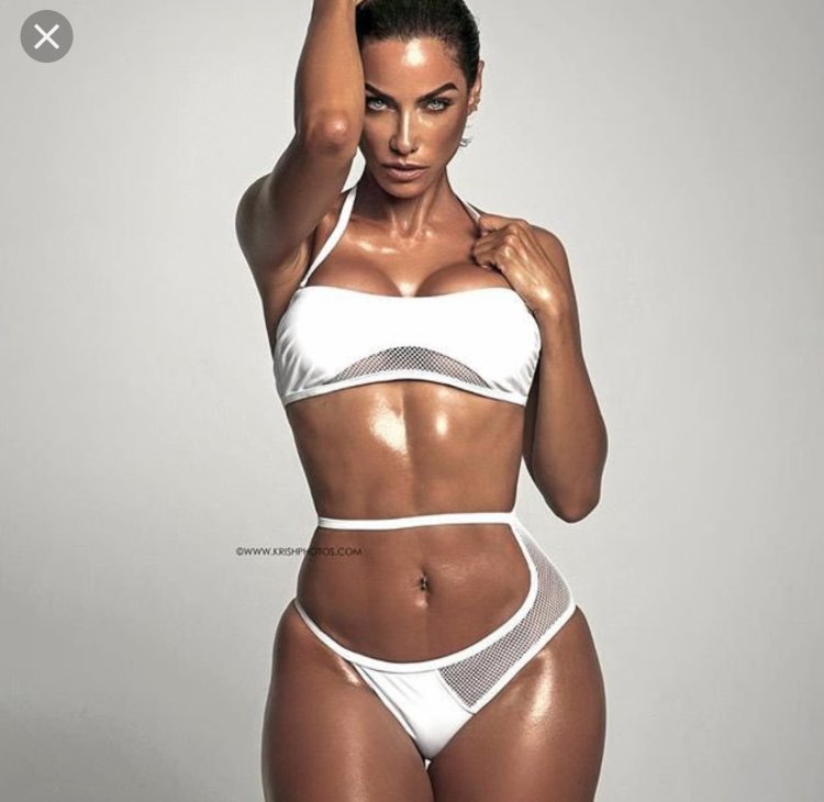 Model Nicole Murphy