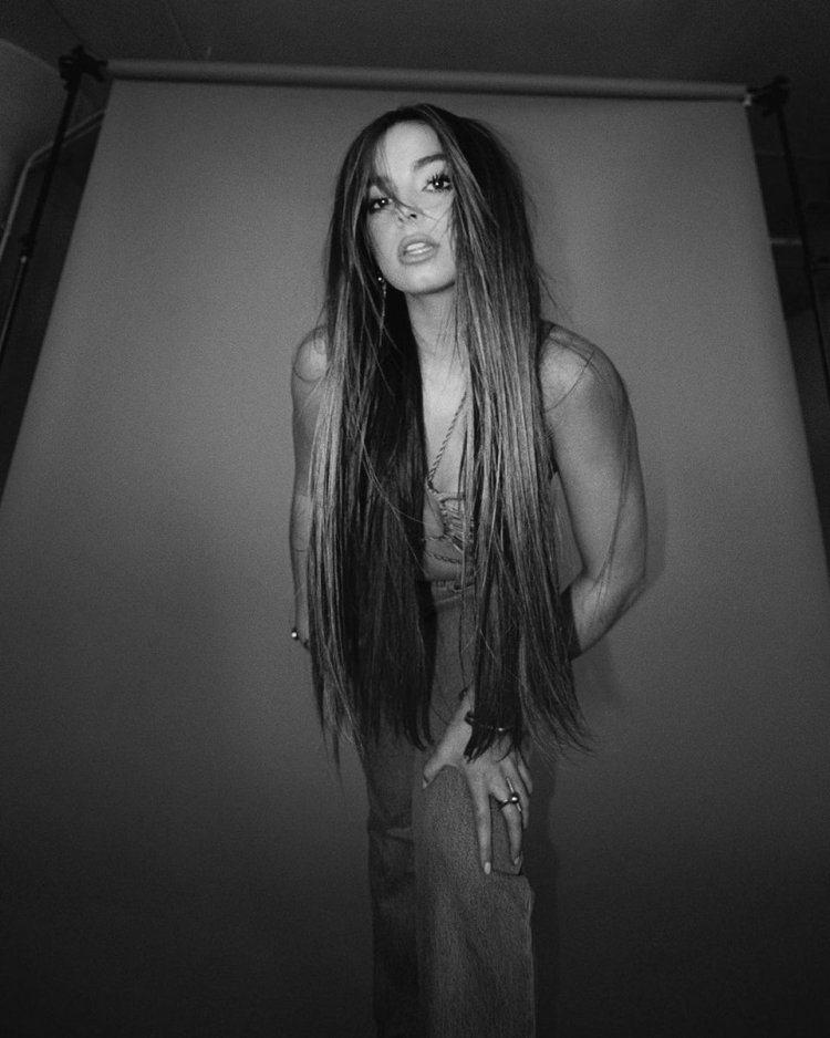 Eddison Ray in jeans