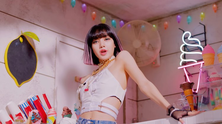 Lisa Blackpink