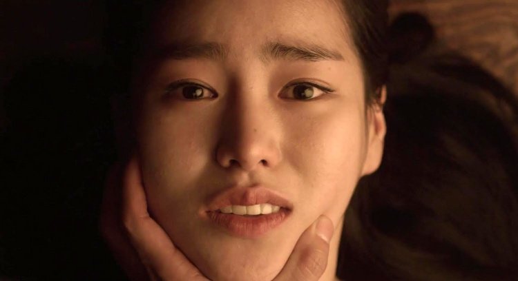 Erotic moments in the film concubine